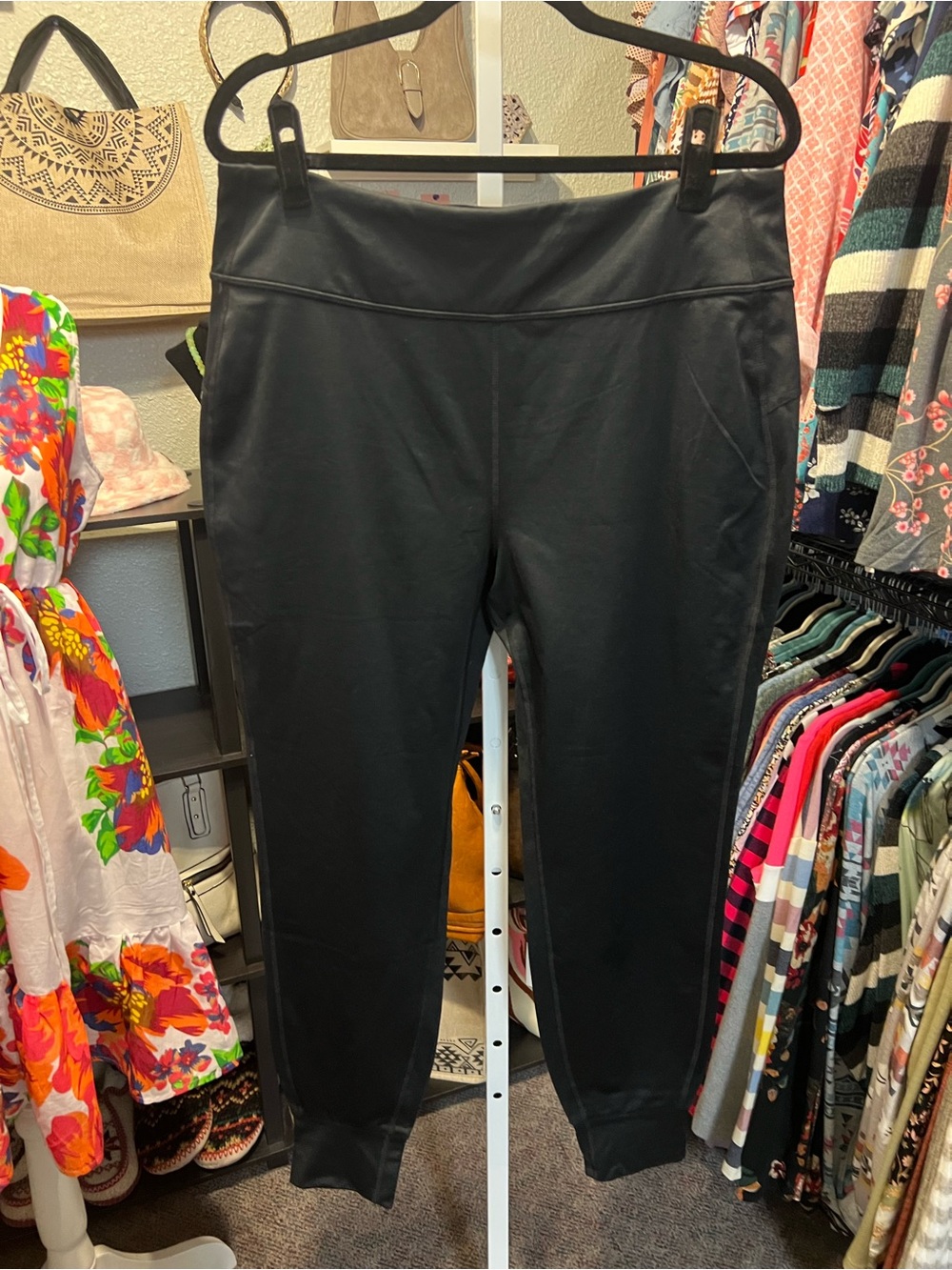 Eddy Bauer Black High-Rise Leggings with Tapered Ankles
